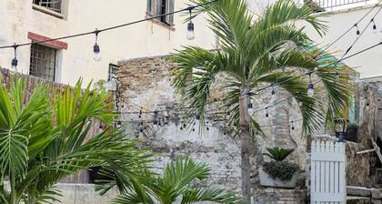 The Island Nook - A Cozy Retreat