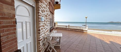 Apartment | Outdoor dining