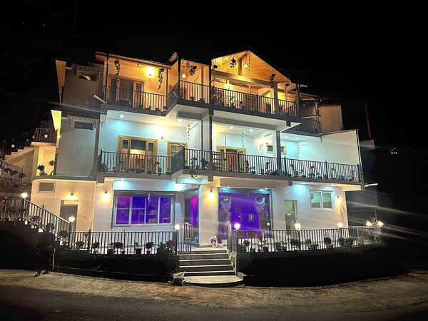 Muktkeshii Boutique Resort - Mukteshwar