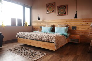 Studio Cao cấp | Bộ đồ giường cao cấp, nệm cao su hoạt tính (memory foam) 