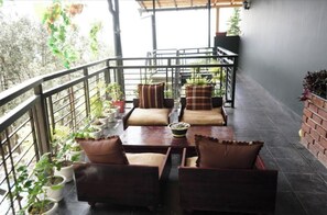 Luxury Studio | Balcony view - Muktkeshii Boutique Resort (Dhari)