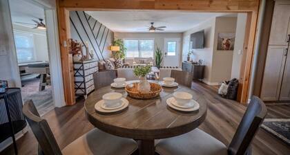 Parkside Place: Spacious 3BR Home with Game Room &