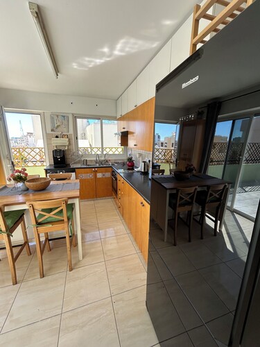 Stylish 3 bedroom penthouse in the Centre of Larnaca! 