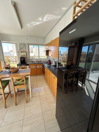 Stylish 3 bedroom penthouse in the Centre of Larnaca! 