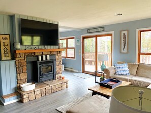 TV, fireplace, DVD player, offices