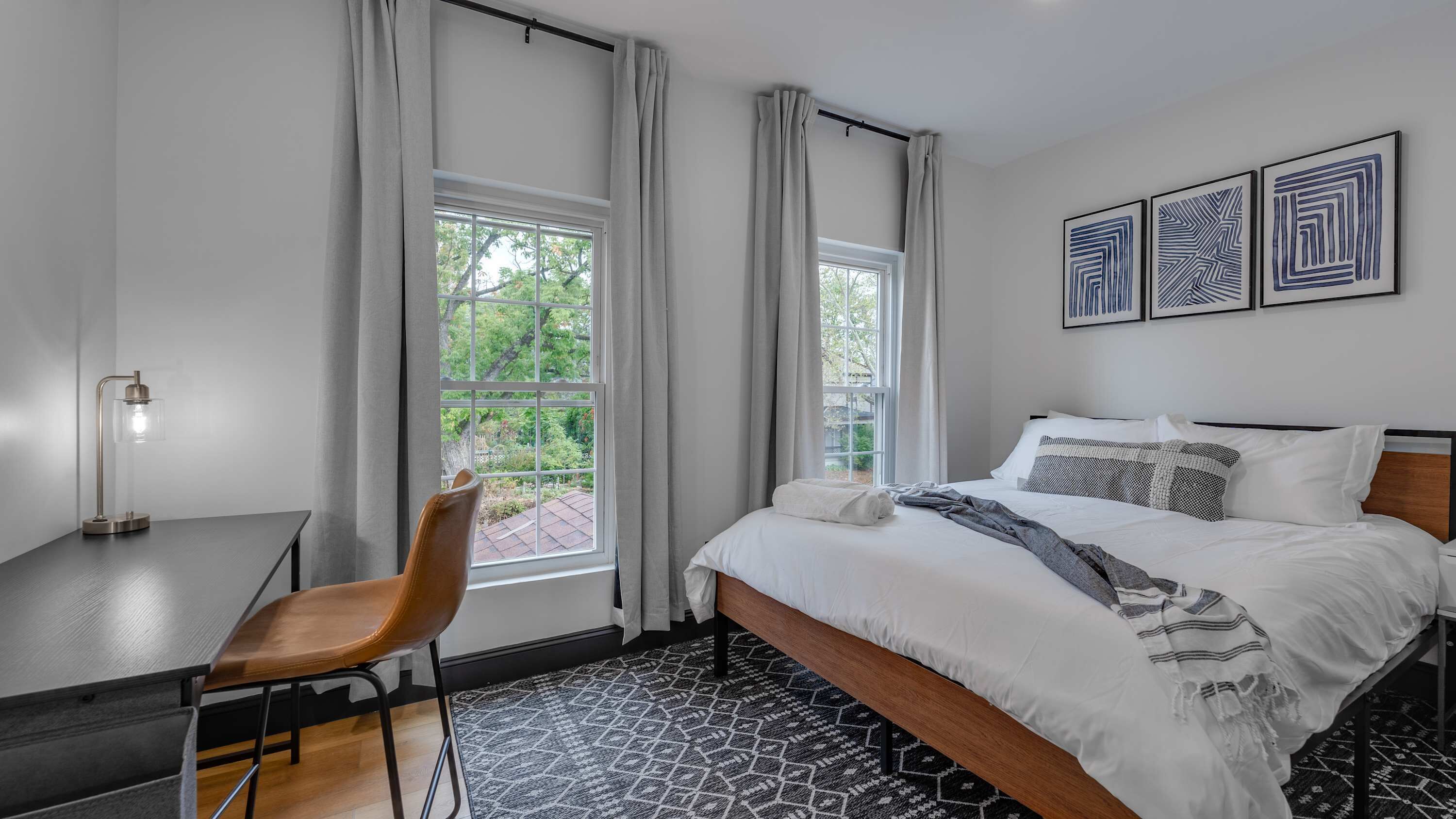 4 bedrooms, desk, iron/ironing board, WiFi