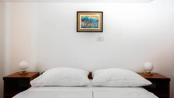 Family Apartment, 2 Bedrooms, Sea View, Beachside | 2 bedrooms, soundproofing, free WiFi