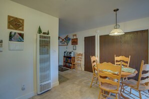 Ev (2 Bedrooms) | İç mekân