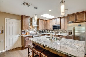 Interior - 8 Mi to Old Town Scottsdale: Family Home! (Scottsdale)