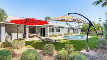 House (5 Bedrooms) | Interior