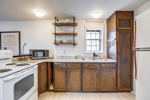 House (1 Bedroom) | Interior