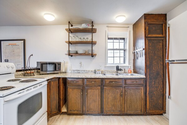 House (1 Bedroom) | Interior