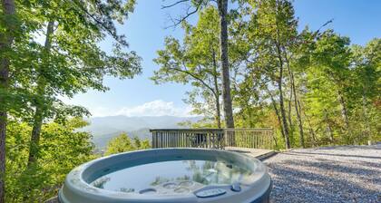 1 Mi to Nantahala River: Mtn-view Retreat!