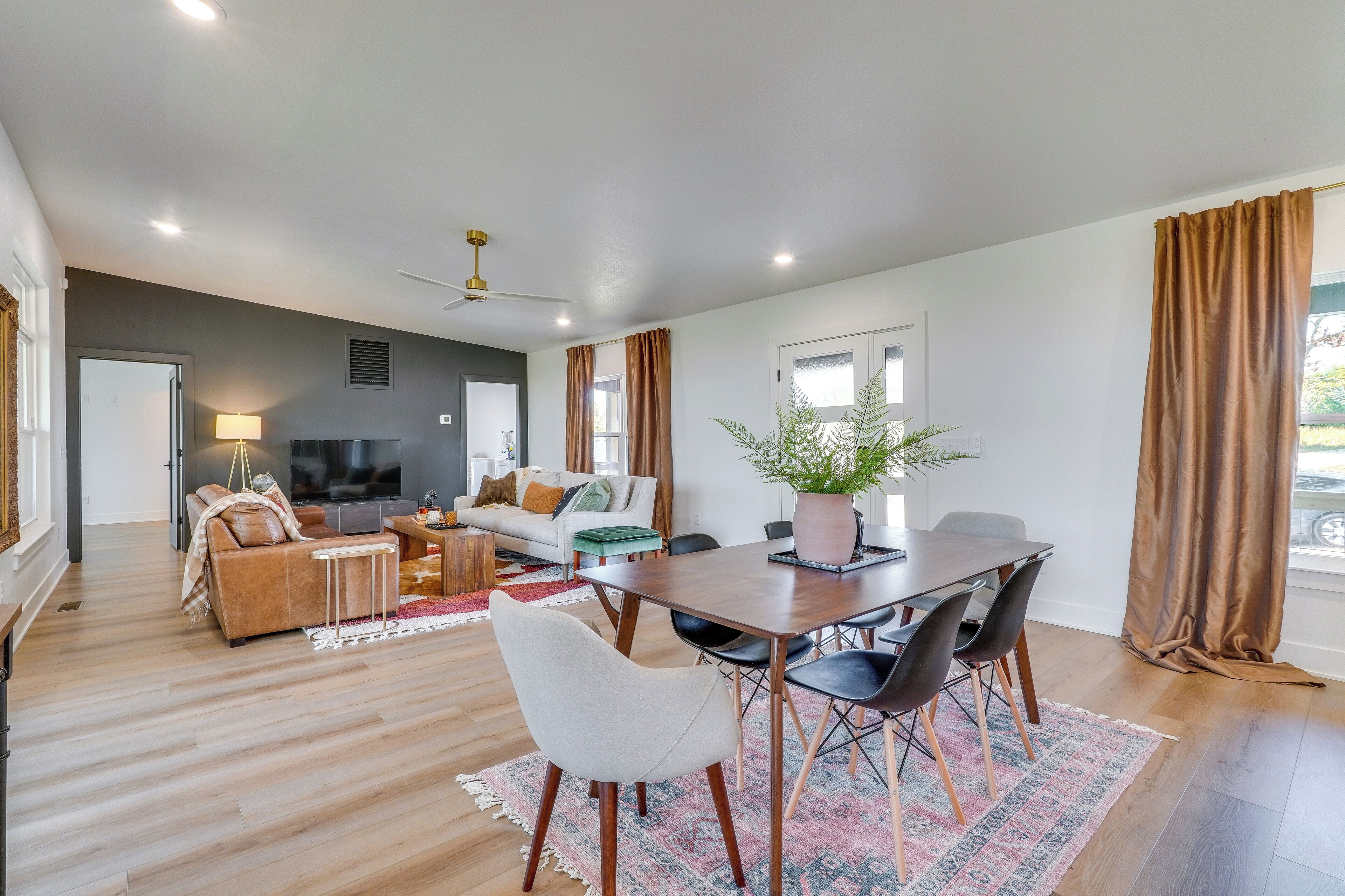 House (3 Bedrooms) | Front of property