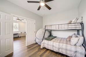 Talo (4 Bedrooms) | Sisätilat