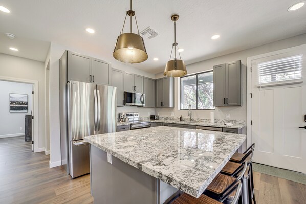 House (4 Bedrooms) | Interior