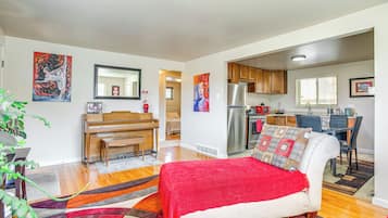 House (2 Bedrooms) | Front of property