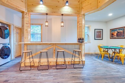 5 Mi to Twin Lakes State Park: Renovated Church!