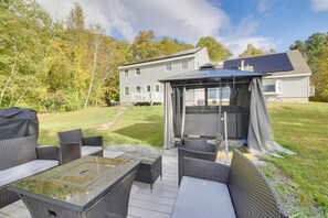 Interior - Home Theater & Hot Tub: Mtn-view Winthrop Home (Winthrop)