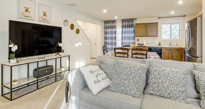 16 Mi to Louisville: Pet-friendly Getaway!