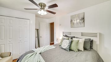 ํ์ฐ์ค (4 Bedrooms) | ๋ด๋ถ