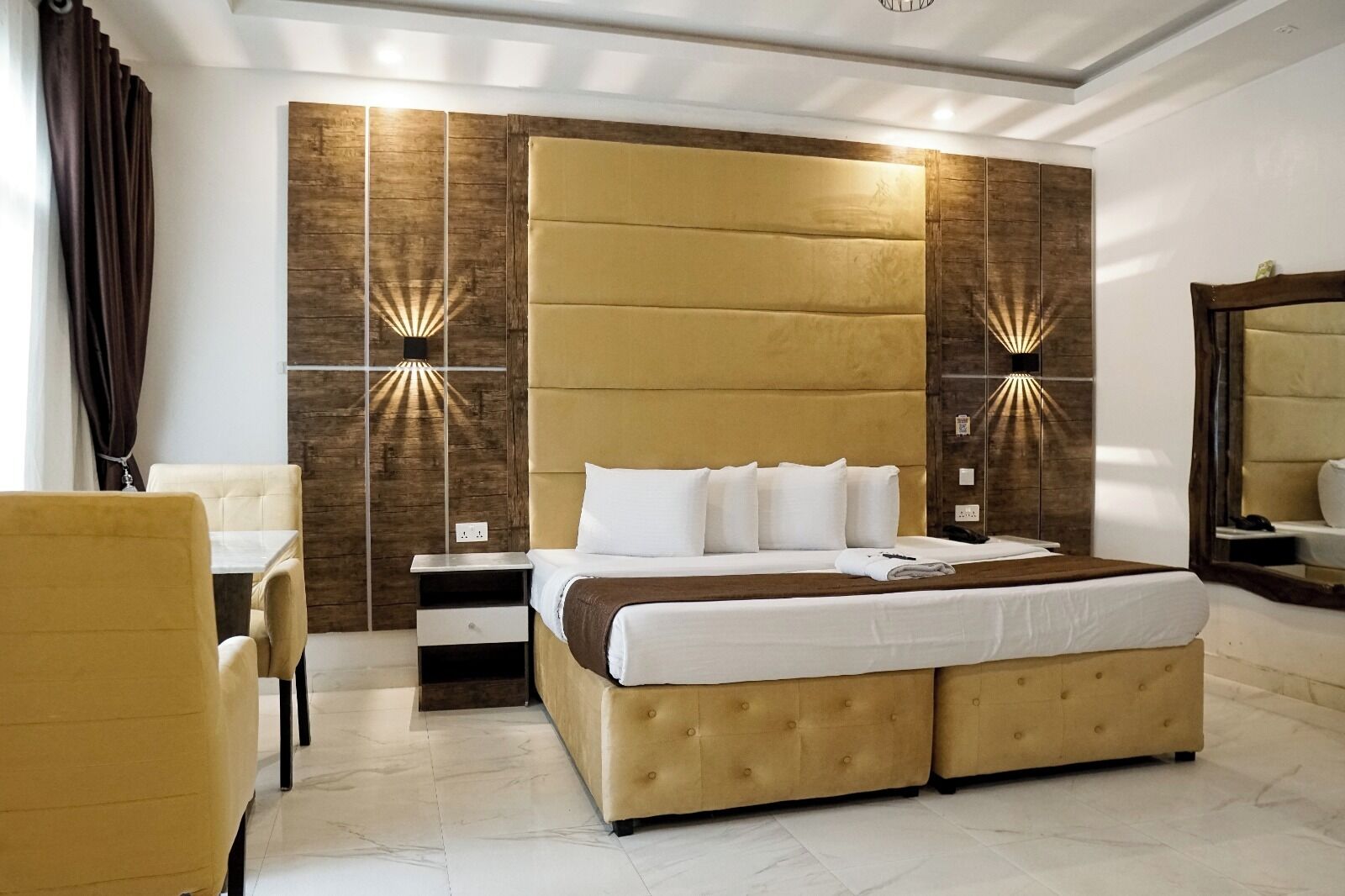 Family Room | Premium bedding, memory foam beds, free WiFi, bed sheets