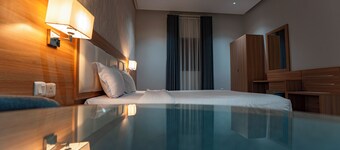 ฮอลิเดย์ พลัส ทับบา อพ  าร์ตเมนต์