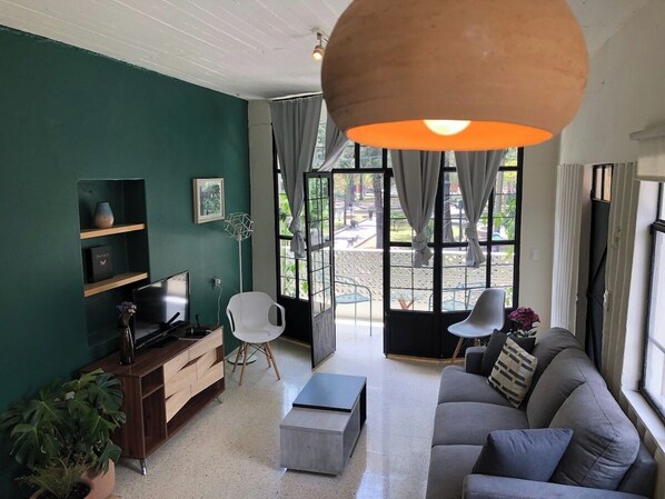 Télévision, espaces bureaux