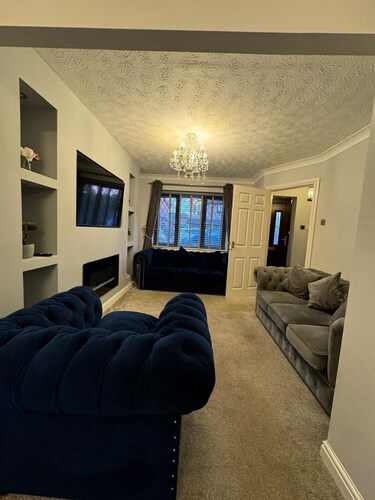 Cozy Rochdale Retreat for Families and Couples