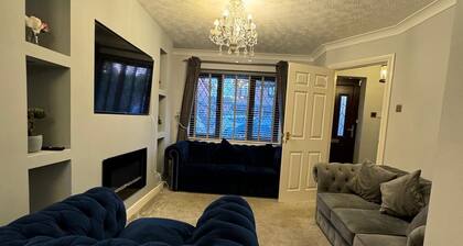 Cozy Rochdale Retreat for Families and Couples