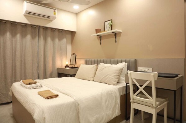 3 slaapkamers, een strijkplank/strijkijzer, wifi, beddengoed