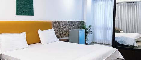 Basic Double Room | Desk, soundproofing, free WiFi