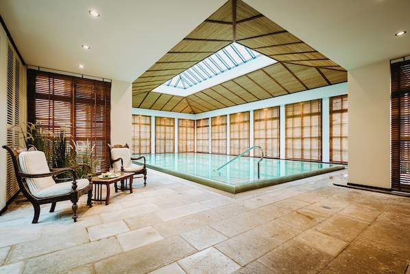 Sauna, bagno turco, aromaterapia, massaggi con le pietre calde