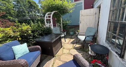 Historic 1820s Farmhouse Near Camden Harbor • Pet-Friendly Coastal Stay