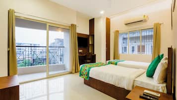 Deluxe Double Room | Desk, blackout drapes, iron/ironing board, bed sheets