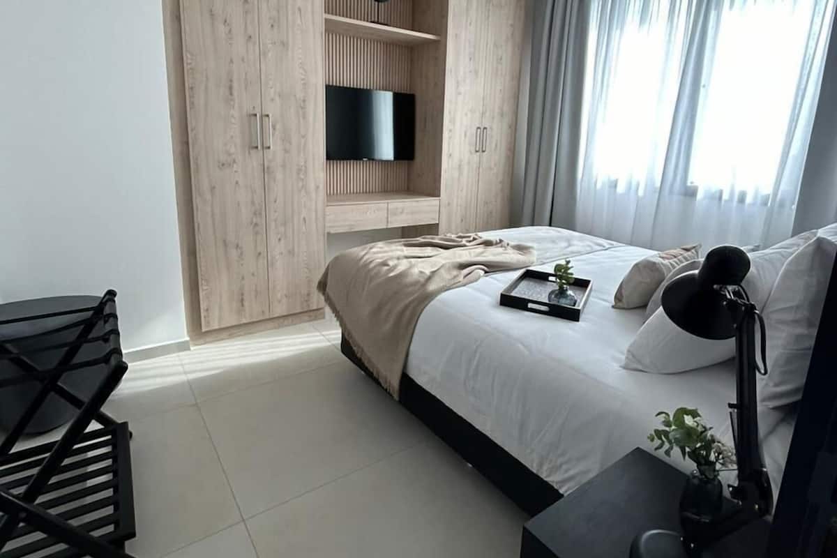 1 bedroom, minibar, in-room safe, desk