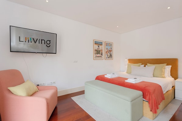 Deluxe Apartment, Balcony, City View | 1 bedroom, free WiFi - Liiiving - Trindade Deluxe Studio 2T (Porto)