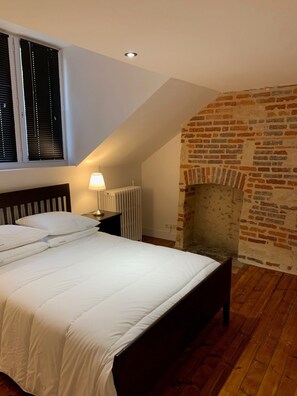 2 chambres, fer et planche à repasser, Wi-Fi gratuit, draps fournis