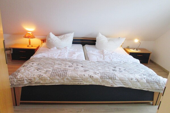 2 habitaciones, cuna de viaje y wifi gratis 