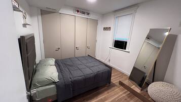 2 室のベッドルーム、WiFi (無料)、ベッドシーツ