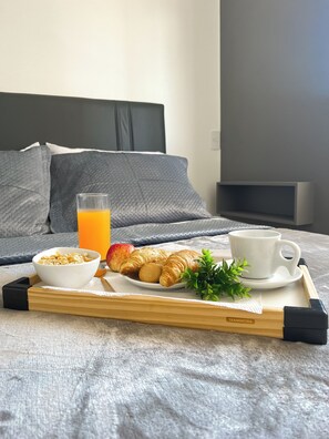 1 slaapkamer, een strijkplank/strijkijzer, wifi, beddengoed