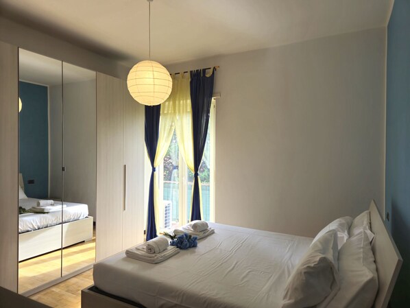 1 dormitori, planxa i posts de planxar, wifi gratuïta i roba de llit 