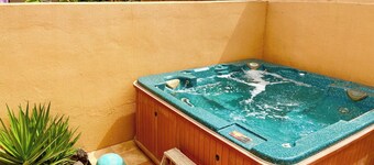可容納6人別墅-私人泳池及熱水浴缸  