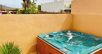 Villa- Sleep6- Private Pool and hot tub