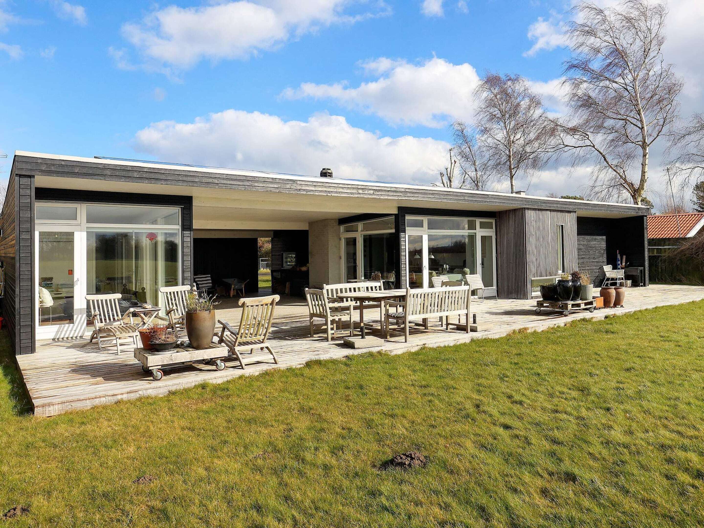 House | Outdoor dining