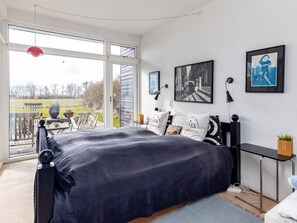 4 bedrooms, individually furnished