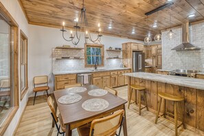 Dining - New Cabin—Spacious Decks, Hot Tub, Sauna, Fire Pit, Game Table, Basketball Goal (Blue Ridge)