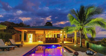 Breathtaking View Luxury 3-bedroom house in Nature Lovers, Ojochal