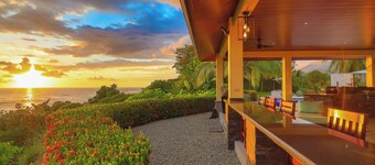 Breathtaking View Luxury 3-bedroom house in Nature Lovers, Ojochal