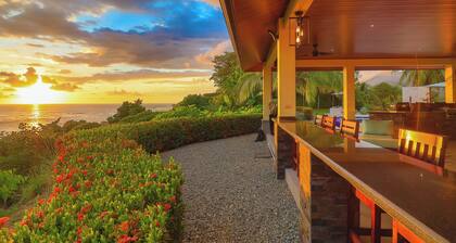 Breathtaking View Luxury 3-bedroom house in Nature Lovers, Ojochal